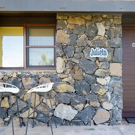 Hotel Momentos, Gomez