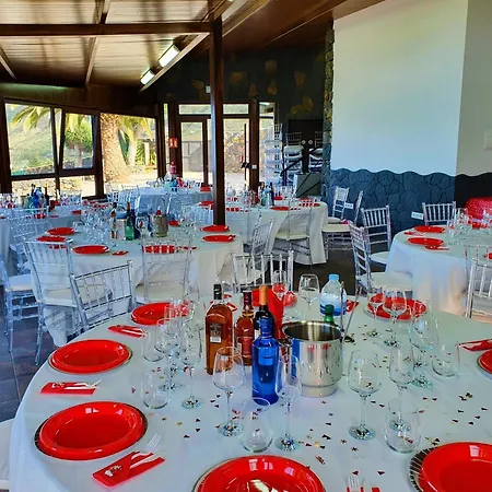 Hotel Momentos, Gomez *