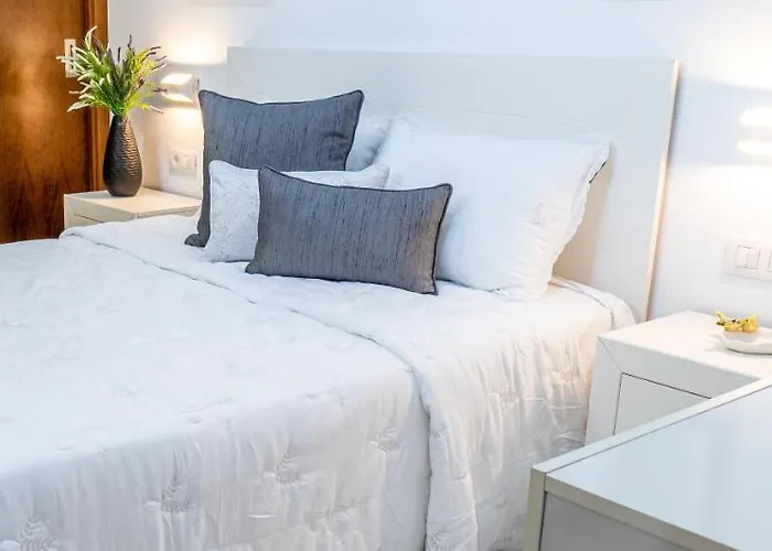 Hotel Momentos, Gomez