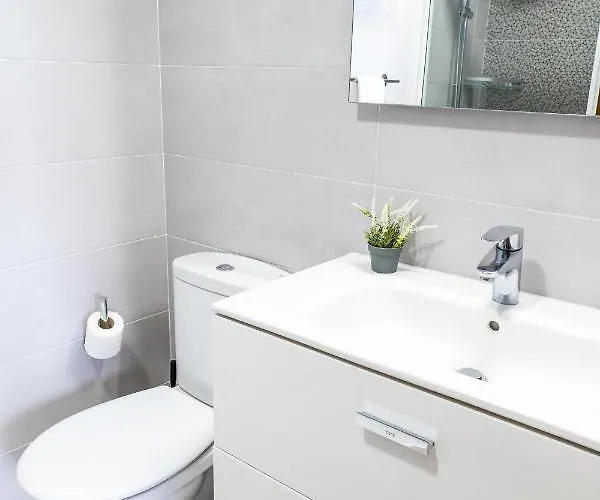 Hotel Momentos, Gomez