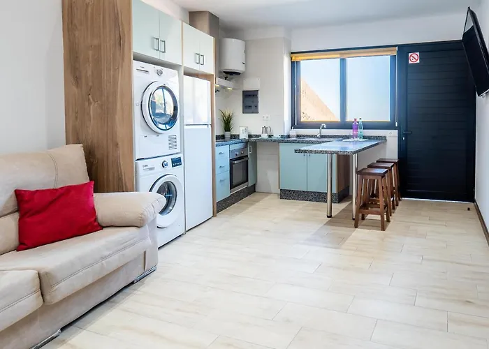 Hotel Momentos, Gomez