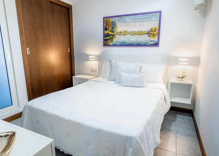 Hotel Momentos, Gomez *