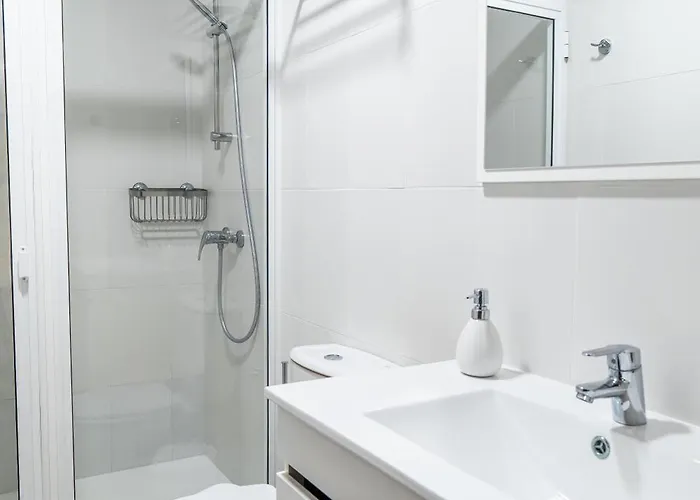 Hotel Momentos, Gomez